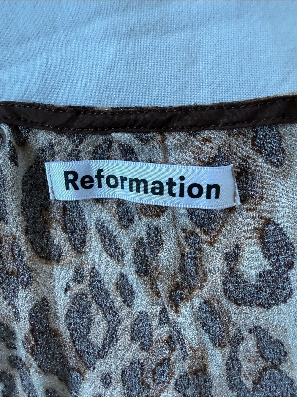 Reformation Women’s Leopard Midi Skirt with Slit - Picture 6 of 7
